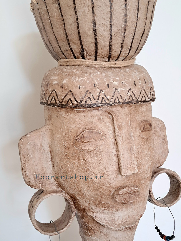 مجسمه پاپیه ماشه بانوی آیین