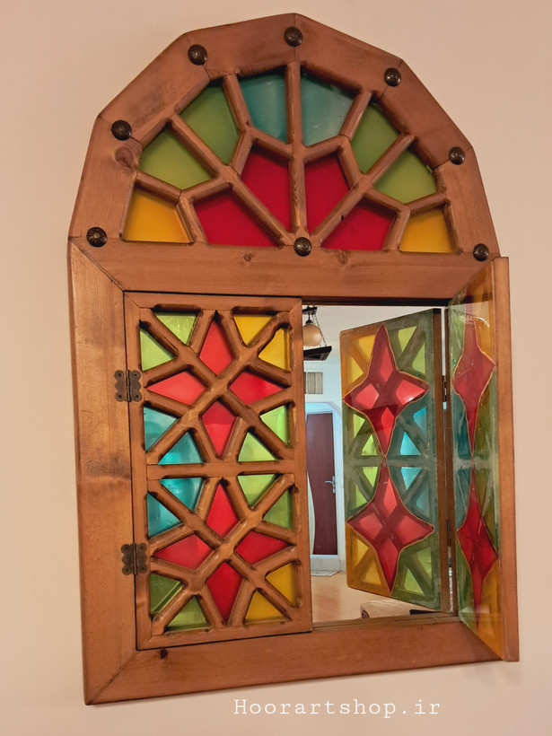 دیوارکوب پنجره چوبی آینه دار