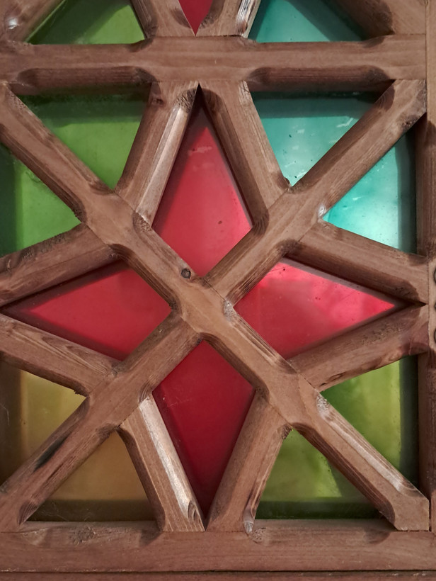 پنجره چوبی سنتی