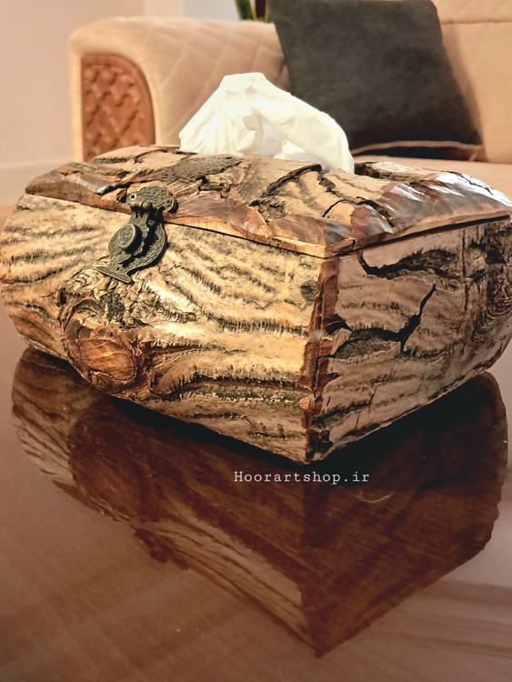 جعبه دستمال کاغذی چوبی دستساز پوست جنگل با بافت طبیعی چوب و طراحی روستیک، مناسب دکوراسیون منزل و محل کار