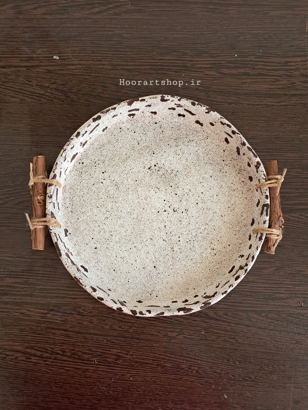 سینی دکوراتیو گرد پاپیه ماشه با طراحی مینیمال و بافت طبیعی